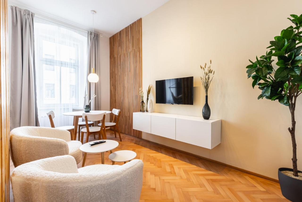 Classy And Elegant In A Calm Area Wien
