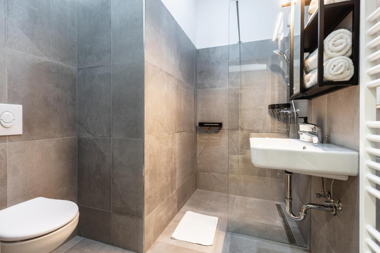 Classy And Elegant In A Calm Area Apartment Wien