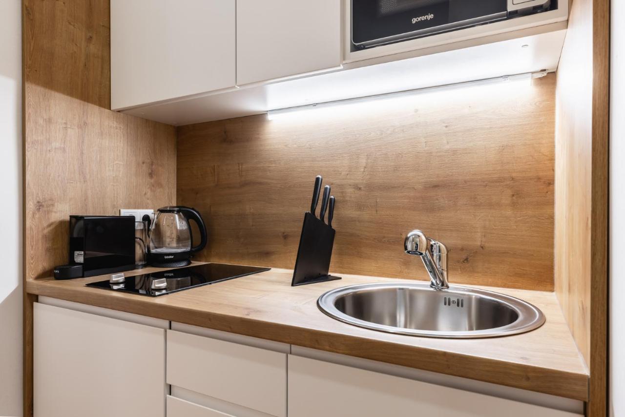 Classy And Elegant In A Calm Area Apartment Wien